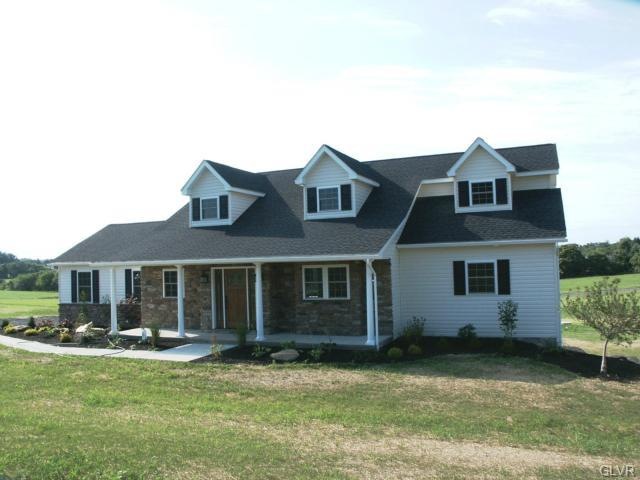 3357 Buckskin Ln, Danielsville, PA 18038 - photo 1