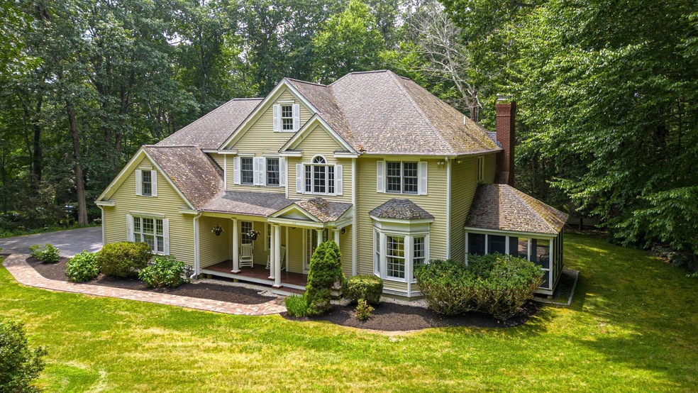 61 Gale Rd, Hampton, NH 03842 - photo 1