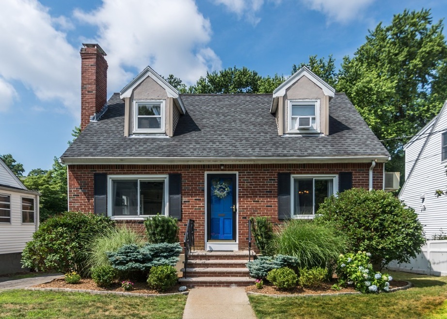 77 Hawthorne St, Roslindale, MA 02131 - photo 1