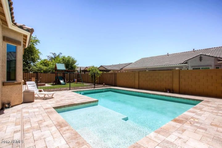 Fantastic Backyard Oasis