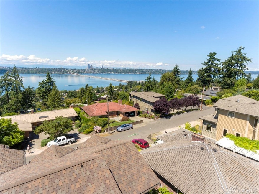 3012 70th Ave SE, Mercer Island, WA 98040 - photo 1