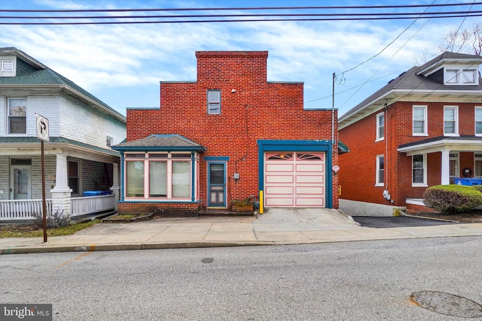 13 S Main St, Seven Valleys, PA 17360 - photo 1