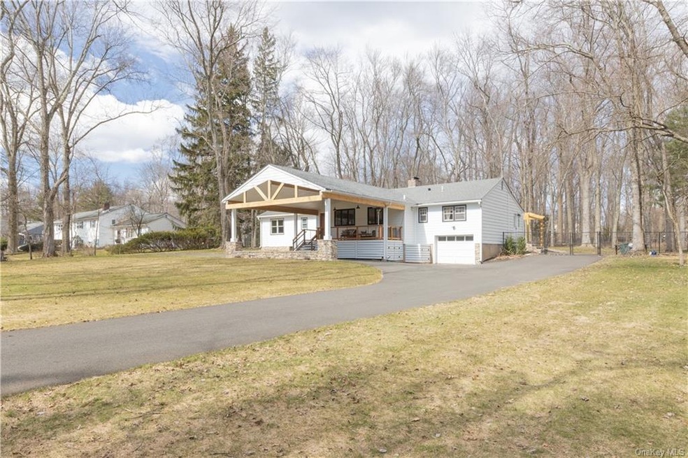 278 E Townline Rd, West Nyack, NY 10994 - photo 1