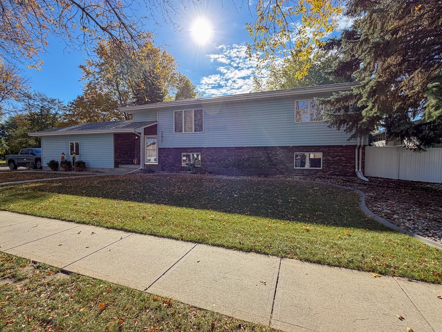 280 20th St, Huron, SD 57350 - photo 1