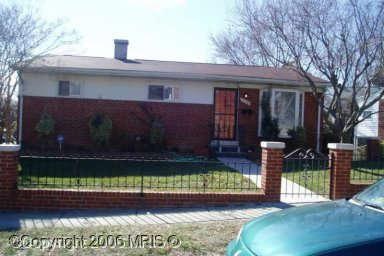 5900 Rosedale Dr, Hyattsville, MD 20782 - photo 1