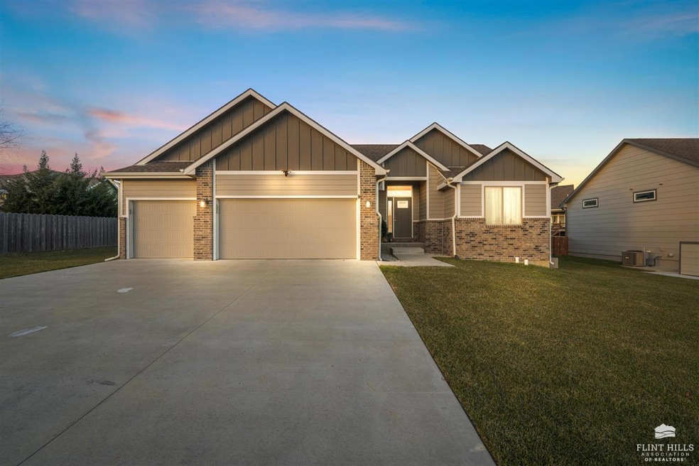 9215 Cara's Way, Manhattan, KS 66502 - photo 1