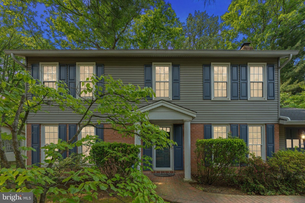 4904 Briar St, Fairfax, VA 22032 - photo 1