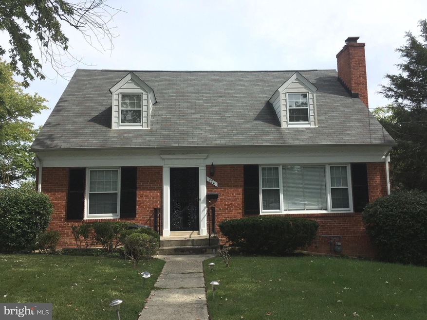 930 Ray Rd, Hyattsville, MD 20783 - photo 1