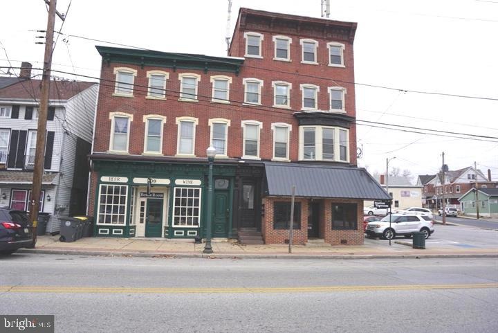 209 W Lancaster Ave unit 3RD FLOOR, Downingtown, PA 19335 - photo 1