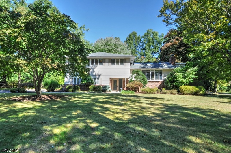 2 Wheatly Ct, Scotch Plains, NJ 07076 - photo 1