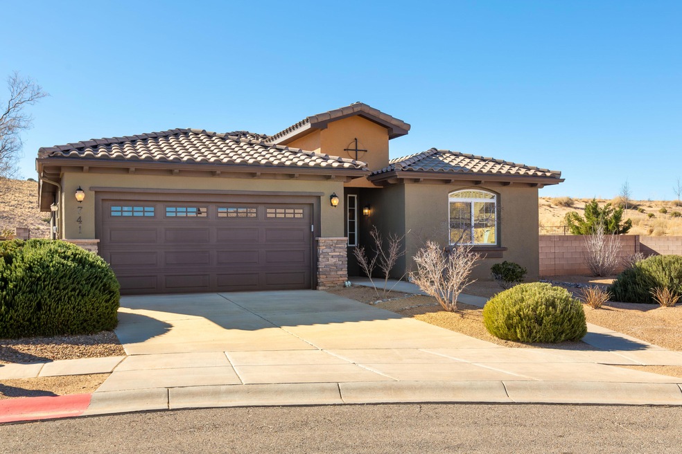 741 Promenade Trail SW, Los Lunas, NM 87031 - photo 1