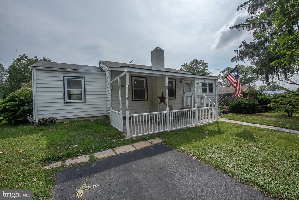 427 E Dutton Mill Rd, Brookhaven, PA 19015 - photo 1