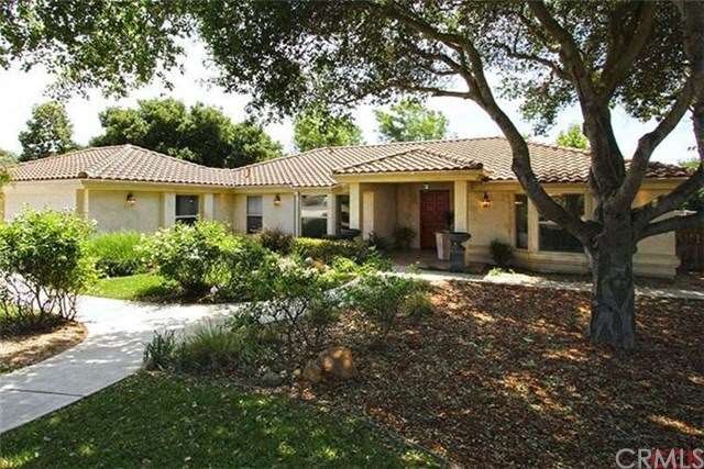 AMENITIES:     FORMAL LIVING ROOM  Ã¢â‚¬Â¢Carpeted