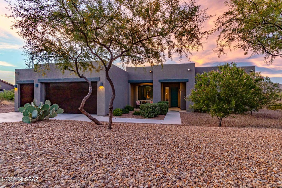 Elegant Contemporary Masterpiece