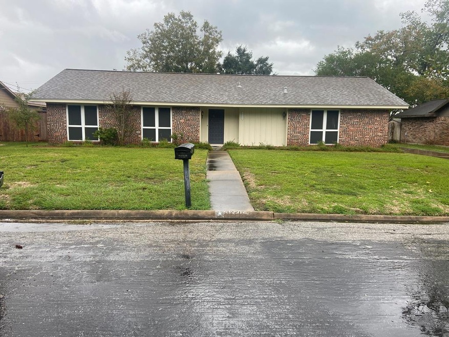 3220 La Vista Ave, Bay City, TX 77414 - photo 1