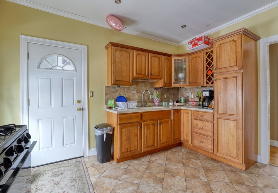 1177 Elm St, West Springfield, MA 01089 - photo 1