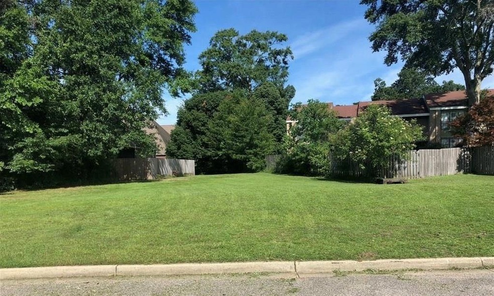 892 Grant Park Dr, Mobile, AL 36606 - photo 1