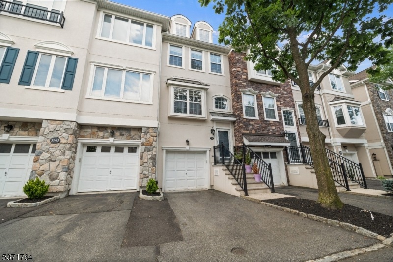 31 Devonshire Dr unit C0113, Clifton, NJ 07013 - photo 1