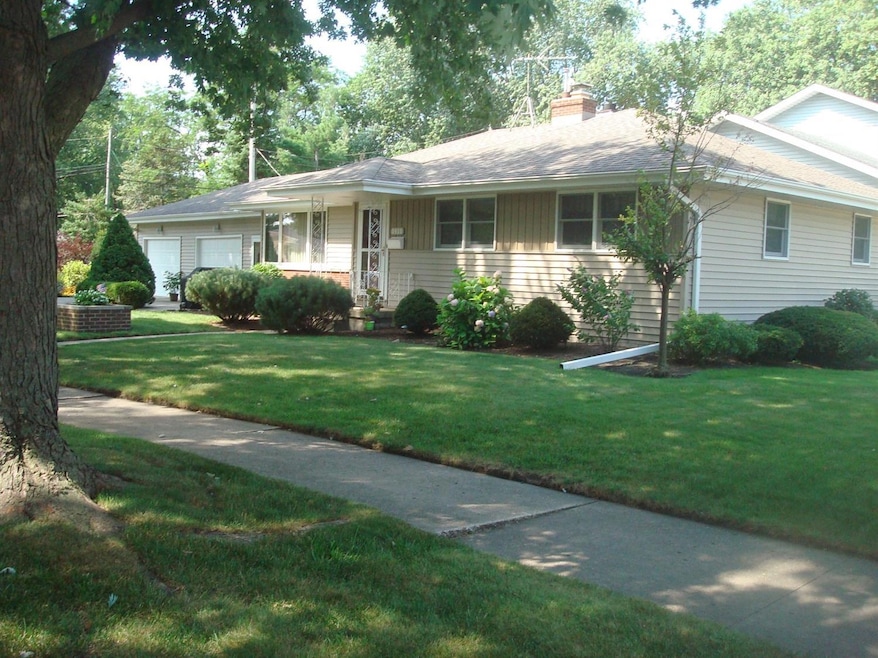 8938 Pettit Dr, Highland, IN 46322 - photo 1