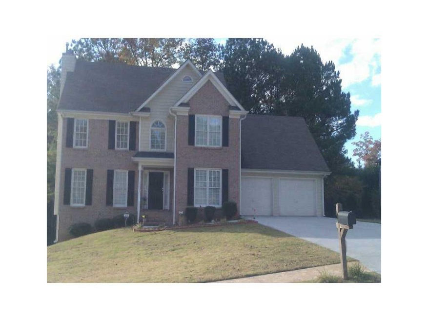 Exterior Front. Front View of this beautiful, bric