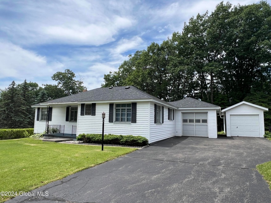 7 Grandview Dr, Gloversville, NY 12078 - photo 1