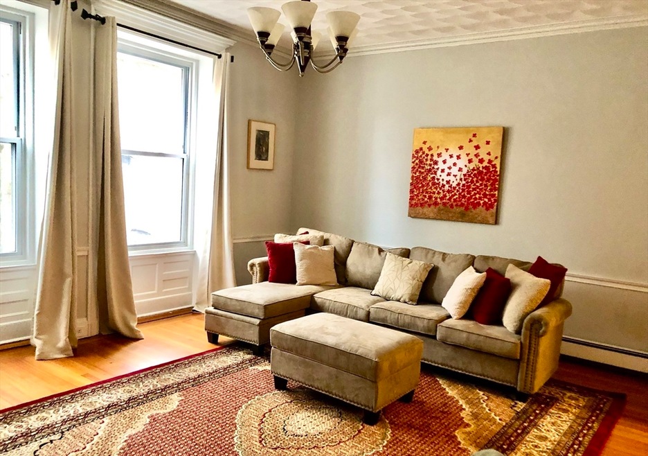 318 Tappan St unit 1, Brookline, MA 02445 - photo 1