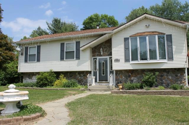 15 Caroline Dr W, Wappingers Falls, NY 12590 - photo 1