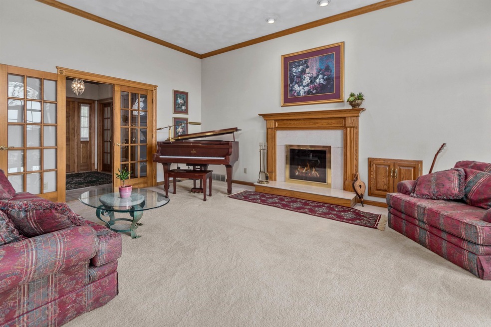 2145 W Twin Willows Dr, Appleton, WI 54914 - photo 1