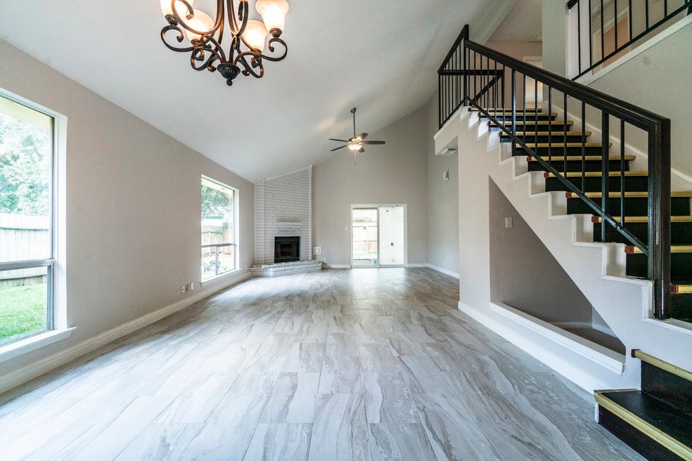 8535 Sunny Ridge Dr, Houston, TX 77095 - photo 1