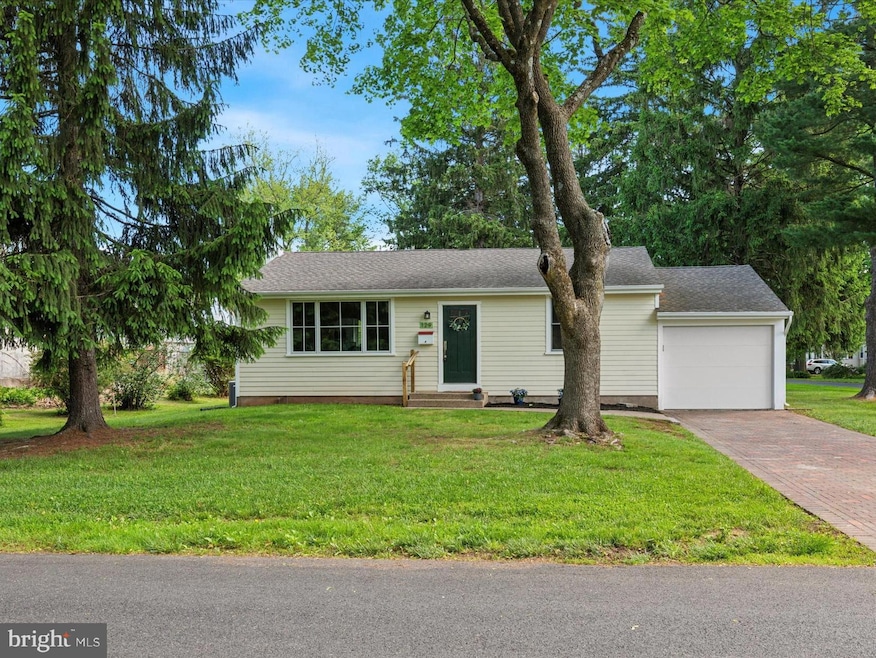 Under Contract $445,000