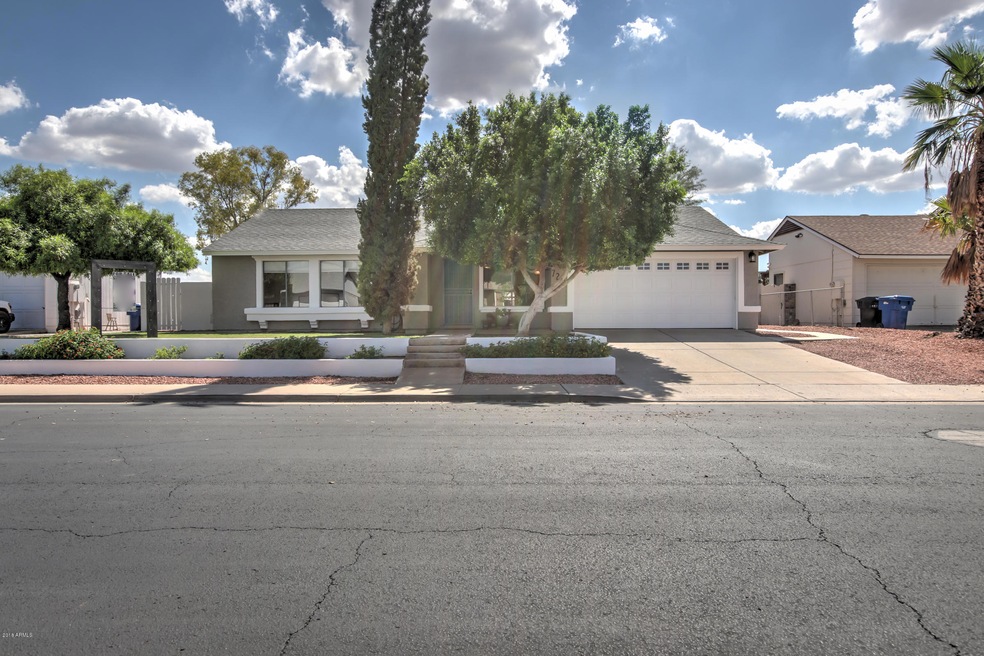 723 E Hackamore St-1