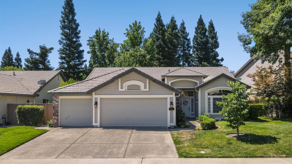 Sold $872,250 • Co-Listing Agent