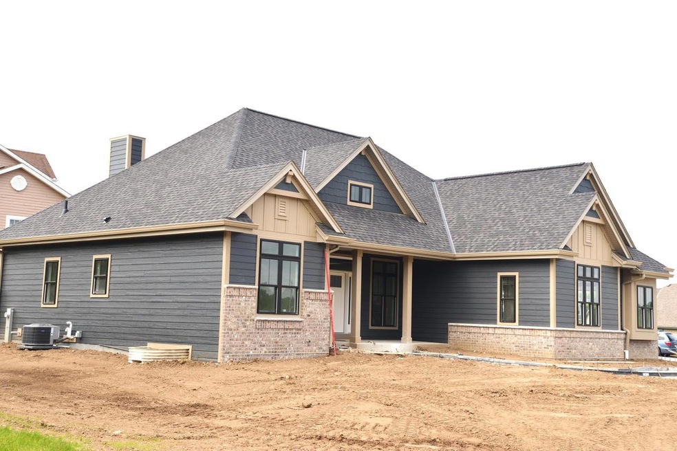 1523 Hawthorn Dr Front View