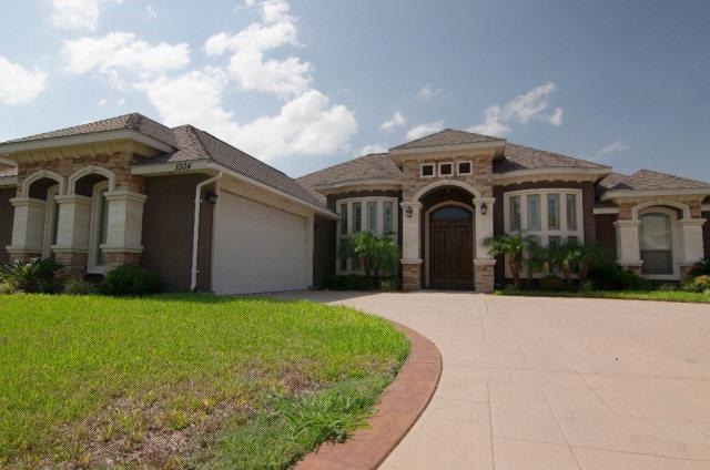 1004 Helmer St, Pharr, TX 78577 - photo 1