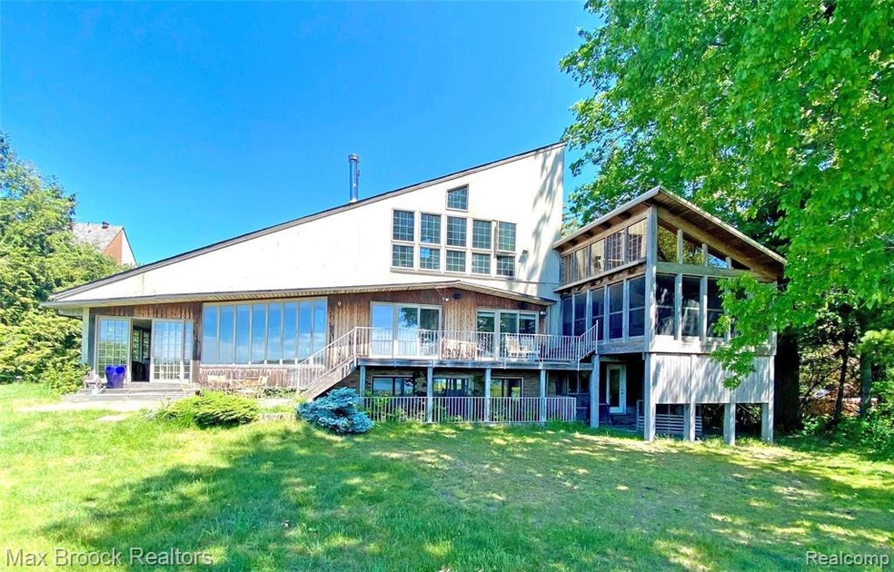 6005 Upper Straits Blvd.jpg