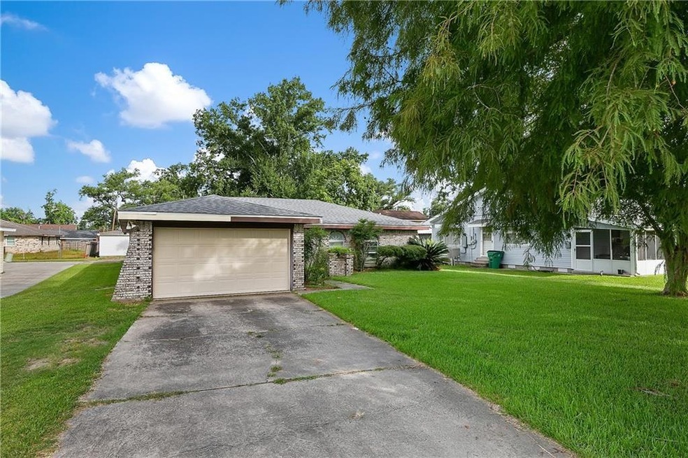 316 Oak Lane Luling, La 70070