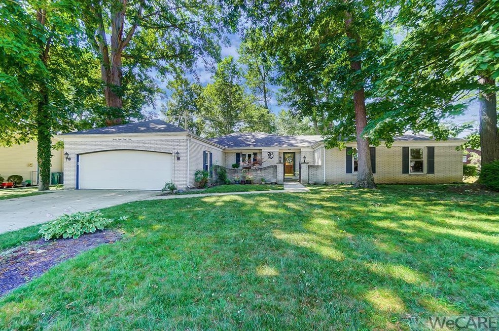 2849 Chapel Hill Dr, Lima, OH 45805 - photo 1