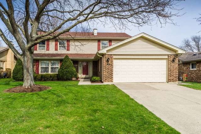 1519 Huntleigh Dr, Wheaton, IL 60189 - photo 1