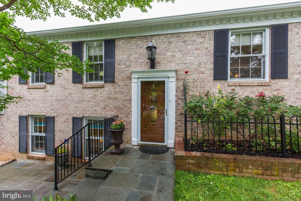 11221 Joshua Tree Place, North Potomac, MD 20878 - photo 1