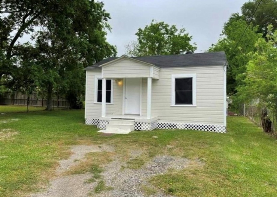 3413 Vintage St unit B, Houston, TX 77026 - photo 1