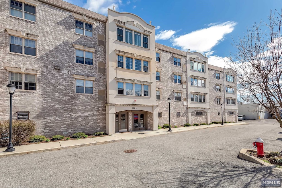 132 Union Ave unit 402A, East Rutherford, NJ 07073 - photo 1