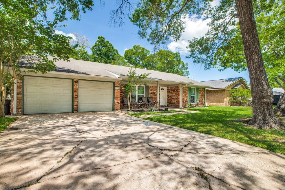 13935 Bretagne Dr, Houston, TX 77015 - photo 1