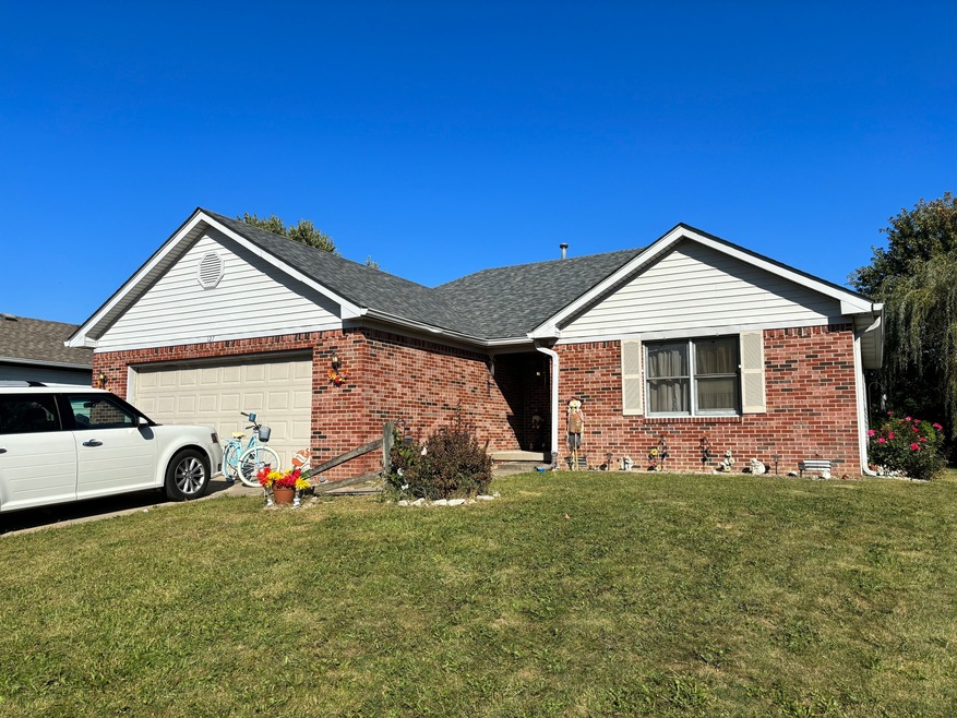 127 Winfield Park Ct, Greenfield, IN 46140 MLS MBR21946557