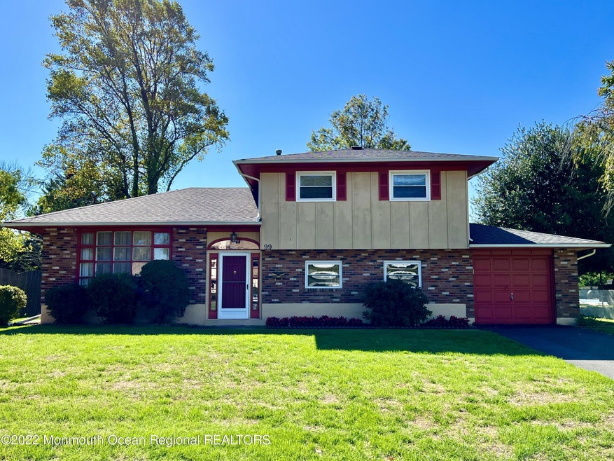 99 Wynnewood Court