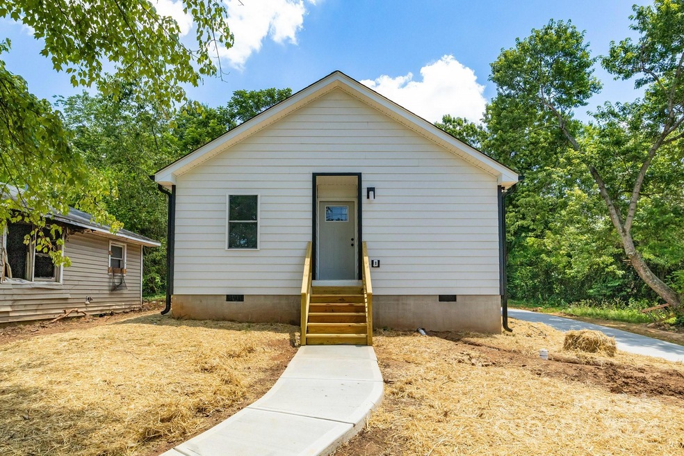 1309 Old Charlotte Rd, Statesville, NC 28677 - photo 1