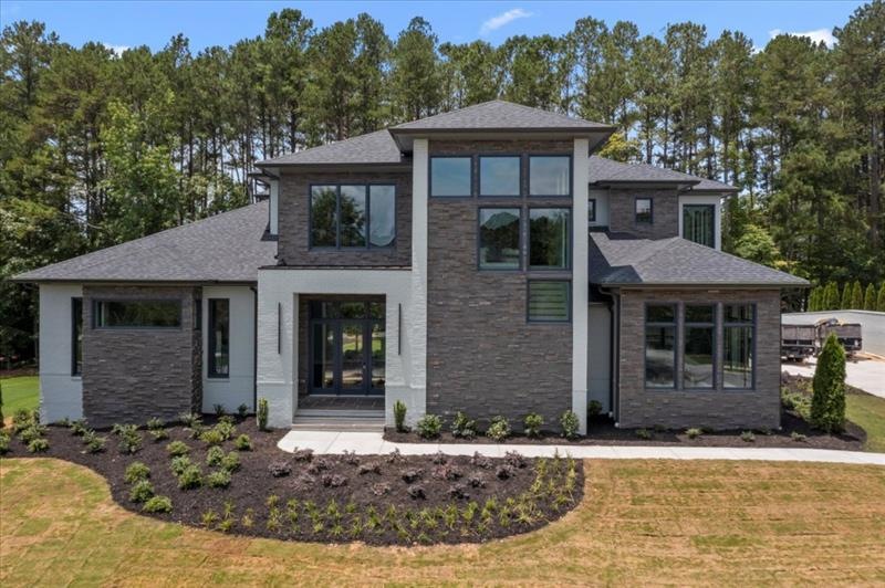 Sold $1,599,000 • Co-Listing Agent