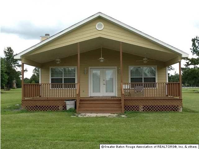 Front view of home