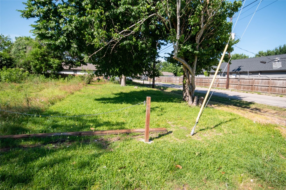 6427 Morrow St, Houston, TX 77091 - photo 1