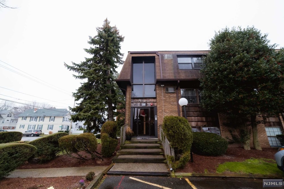 412 Broadway unit 2A, Passaic, NJ 07055 - photo 1