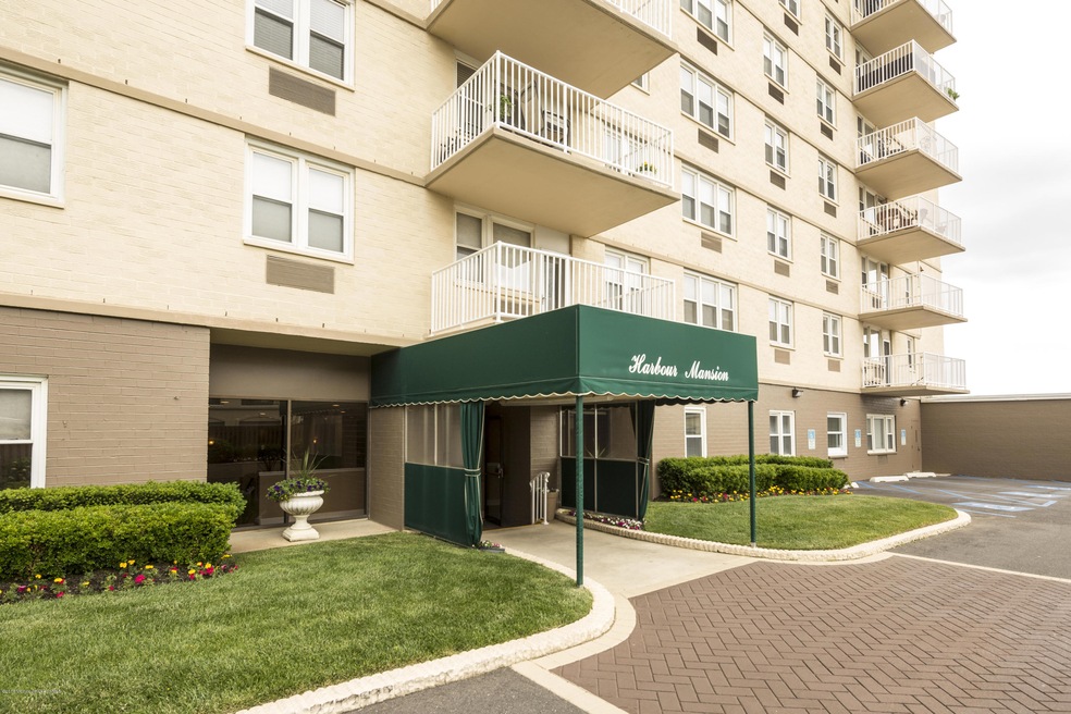 01_Building Entrance